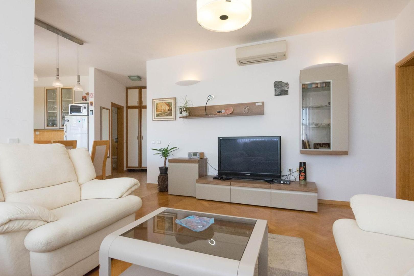 Spacious Apartment On A Great Location -Apartment Kuhta Weißenburg Exterior foto