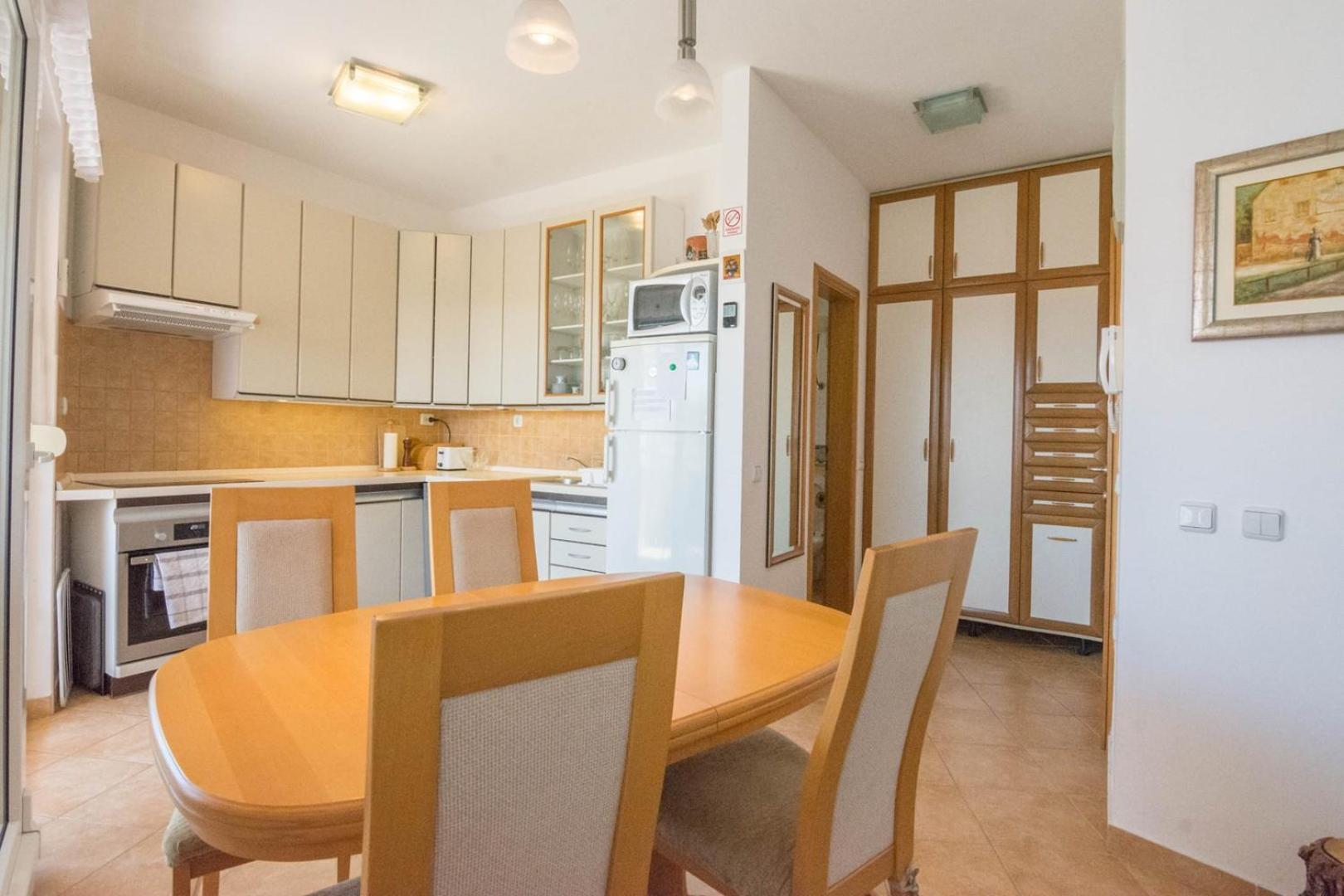 Spacious Apartment On A Great Location -Apartment Kuhta Weißenburg Exterior foto