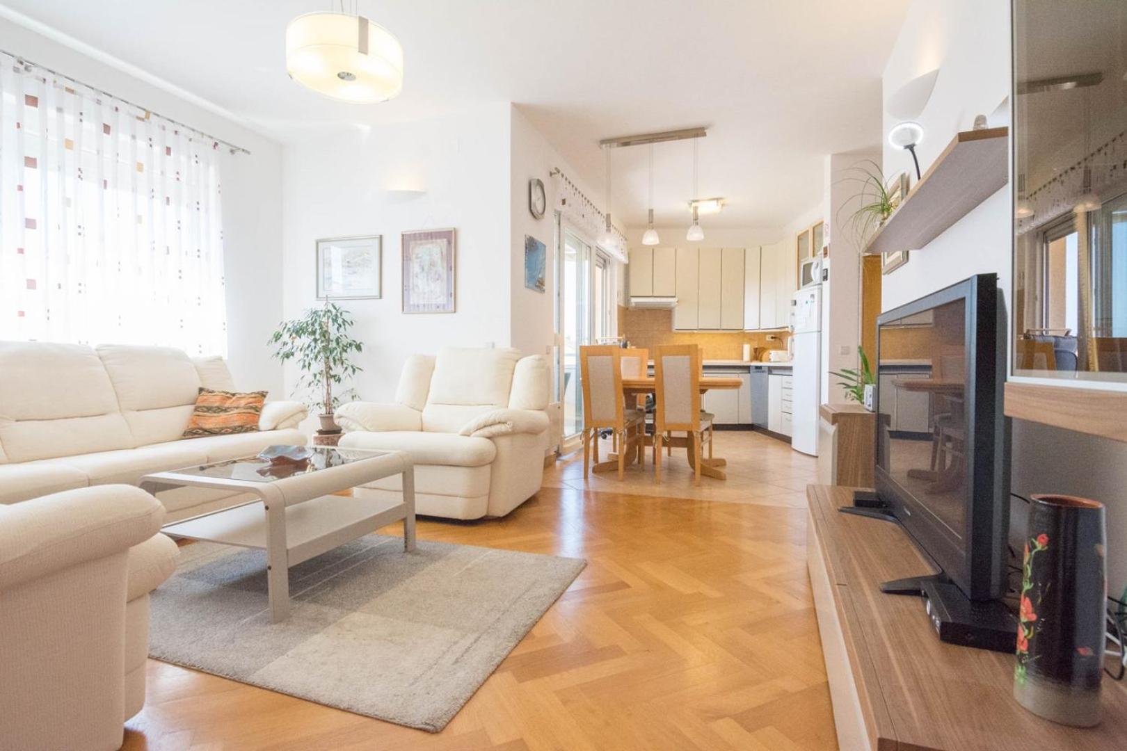 Spacious Apartment On A Great Location -Apartment Kuhta Weißenburg Exterior foto